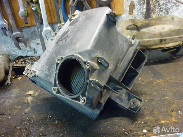 Корпус воздушного фильтра на ауди а6 с5