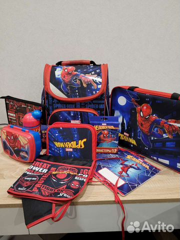 Рюкзак, папки и все для первоклашки