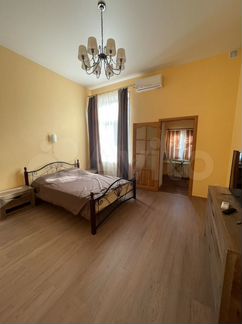2-к. квартира, 72 м², 1/1 эт.