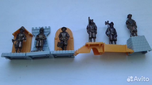 Металлические фигурки из киндер-сюрпризов