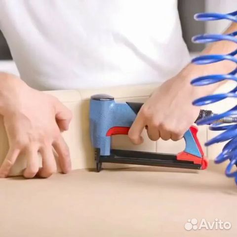 Ученик обивщика (обойщика) мягкой мебели