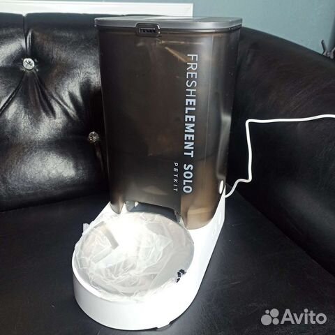 Автоматическая кормушка для животных petkit