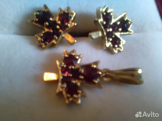 Натуральные Чешские гранаты серьги серебро позолот