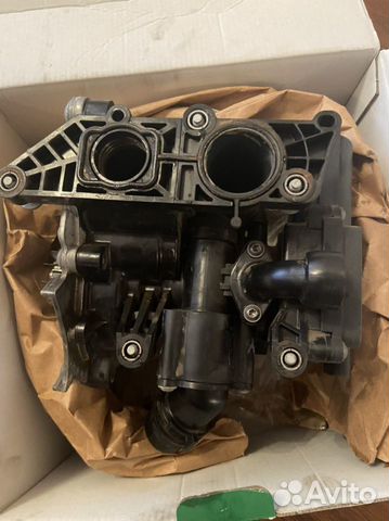 Помпа с термостатом Audi Q5 оригинал