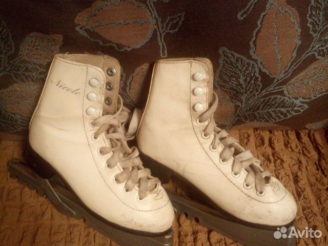 Коньки фигурные (на 6-7 лет)