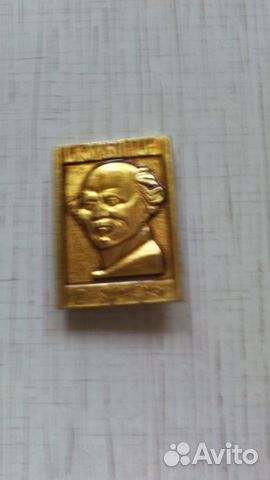 Продаю значки 