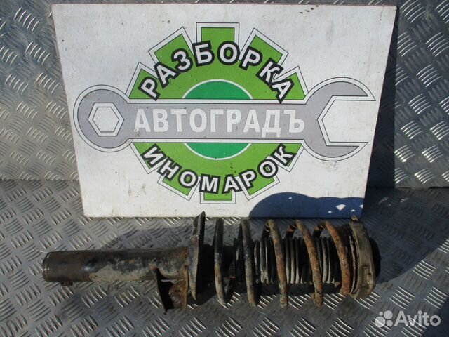 Амортизатор передний правый VW Caddy 3 2007г