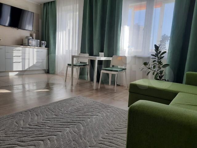 2-к. квартира, 57 м², 10/10 эт.