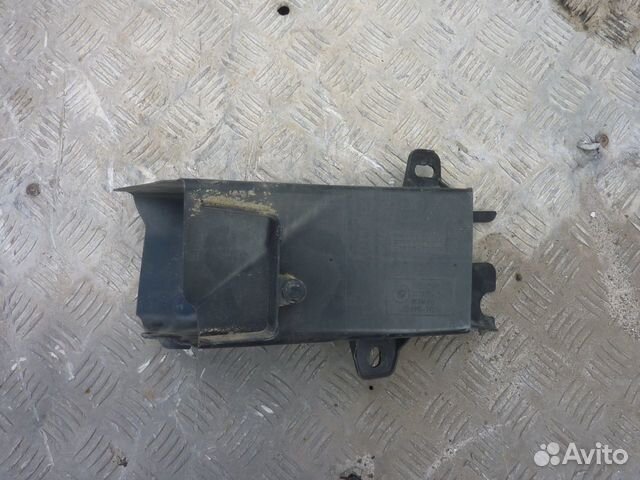 Воздуховод радиатора передний левый Bmw F10