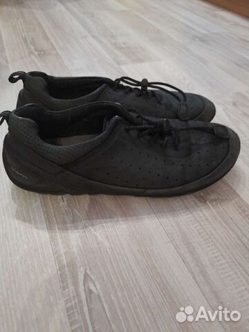 Кроссовки Экко