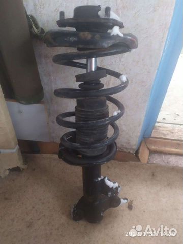 Стойка передняя левая Nissan primera p12