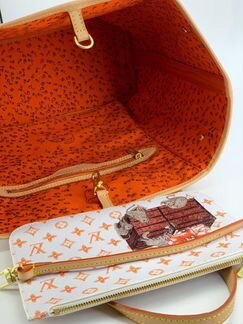 Женская белая сумка Louis Vuitton Neverfull коты