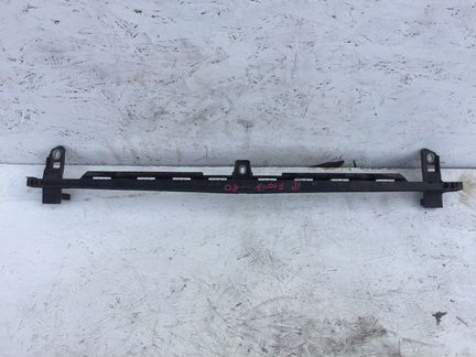 Усилитель бампера передний Volkswagen Golf