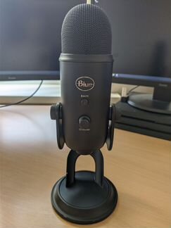 Blue Yeti Черный
