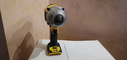 Dewalt DCF-899HB Гайковерт