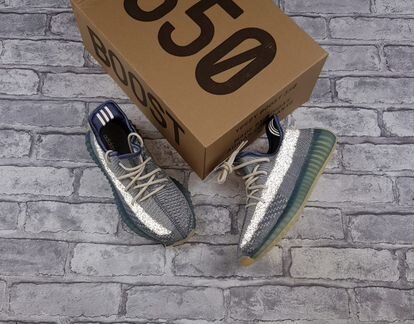 Женские кроссовки Adidas Yeezy boost 350