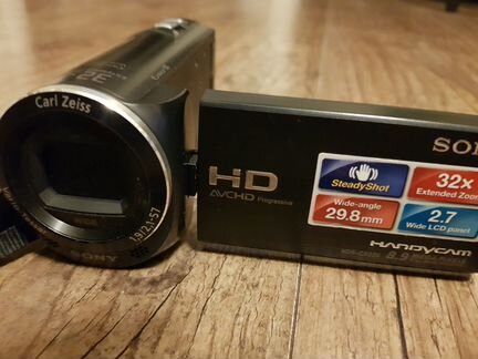 Видеокамера Sony HDR-CX220