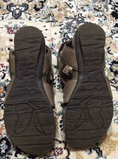 Босоножки женские Caprice из натуральной кожи 37р