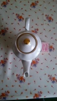 Фарфоровый кофейник