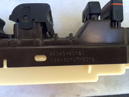 Блок кнопок, стеклоподъемник Лексус GS 84040-30120