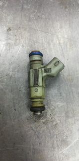 Форсунка крайслер 2,4 бензин. 04891345AA