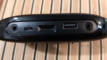 Bluetooth колонка JBLtuneblk