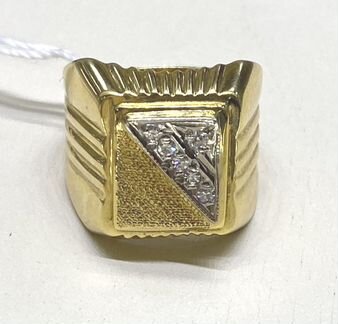 Золотая советская Печатка 750 с бриллиантами р 19