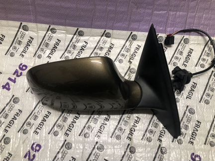 Зеркало правое в сборе Audi Q3 8U 6 пин