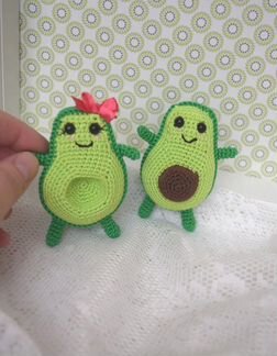 Вязаная игрушка Авокадо