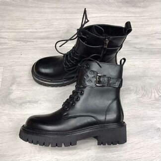 Осенние кожаные ботинки