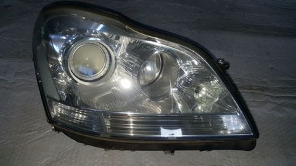 Фара левая Mercedes GL X164