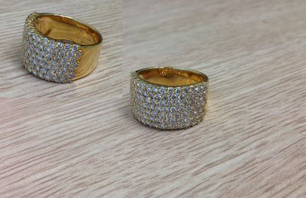 Золотое кольцо LG с бриллиантами