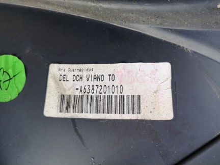 Обшивка двери передняя правая Mercedes V-Class