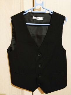 Костюм тройка на возраст 6-7 лет