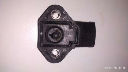 Продам датчик давления топлива A1561530028