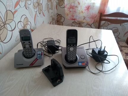 Два радиотелефона Panasonic