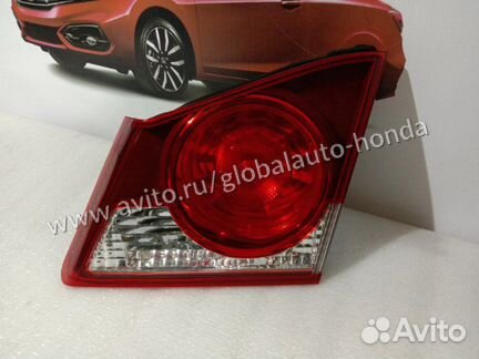 Фонарь в крышку багажника правый Honda Civic 4D 8