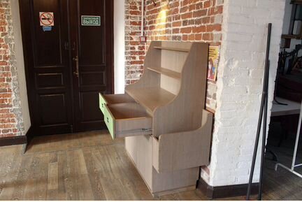 Стойка офицанта