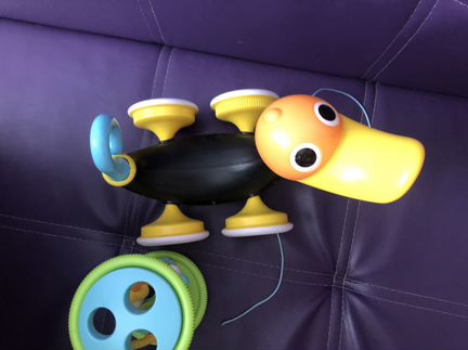 Каталка-игрушка Yookidoo Музыкальная уточка