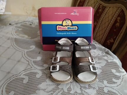 Продаю детскую ортопедическую обувь mini-shoes 22р