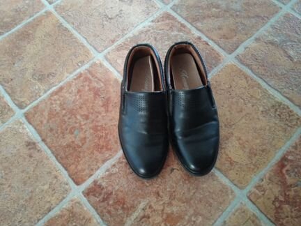 Обувь для мальчика (размеры 28 и 31)