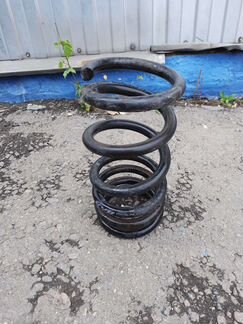 Пружина задняя