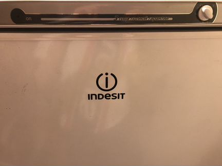 Холодильник indesit
