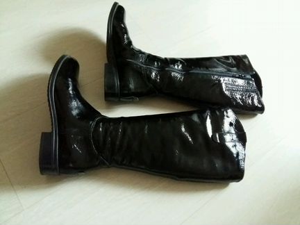 Сапоги лаковые