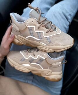 Кроссовки adidas ozweego