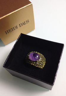 Кольцо Heidi Daus с аметистом и кристаллами