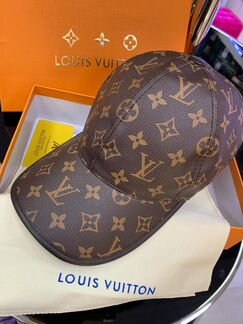 Крутая бейсболка из эко-кожи Louis Vuitton