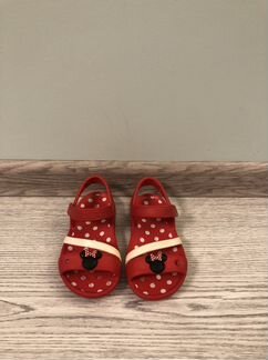 Сандали Сrocs