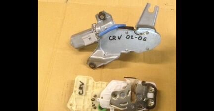 Honda CRV2 моторчик дворника крышки багажника