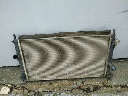 Volvo S40 II радиатор охлаждения